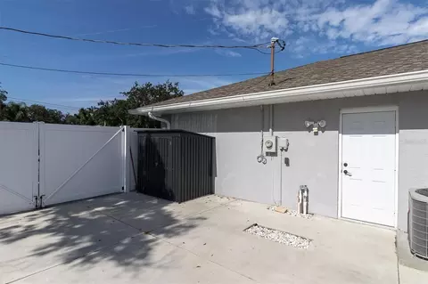 Exterior - 8345 Apple Orchard Rd, Spring Hill, FL 34608 photo 8 of 10