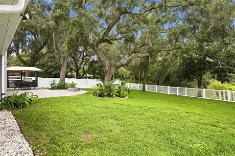 Exterior - 8345 Apple Orchard Rd, Spring Hill, FL 34608 photo 9 of 10