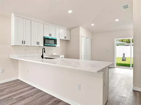 Kitchen - 7209 Apache Trl, Spring Hill, FL 34606 photo 1 of 5