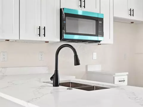 Kitchen - 7209 Apache Trl, Spring Hill, FL 34606 photo 3 of 5