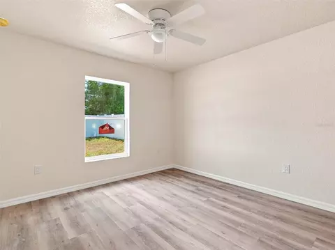 Bedroom - 7209 Apache Trl, Spring Hill, FL 34606 photo 2 of 9