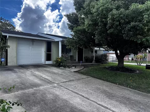 9040 Chatam Ln, Port Richey, FL 34668