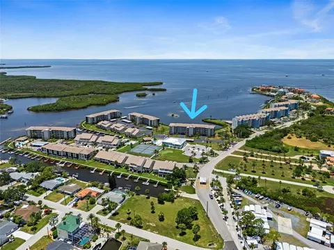 8251 Brent St #941, Port Richey, FL 34668