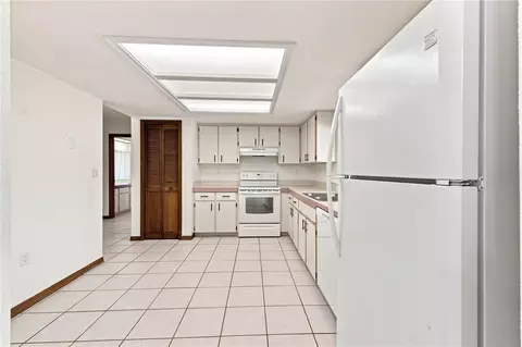 Kitchen - 15125 Willowood Ln, Spring Hill, FL 34604 photo 5 of 5