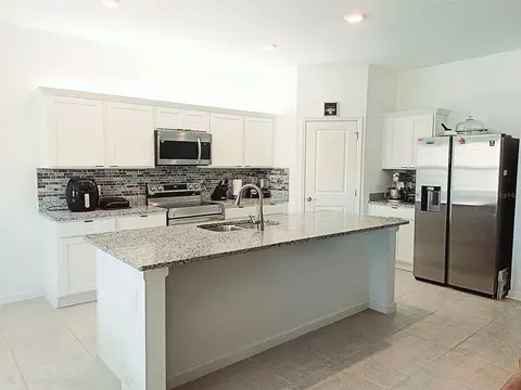 Kitchen - 409 Conway Ave, Saint Cloud, FL 34771 photo 3 of 3