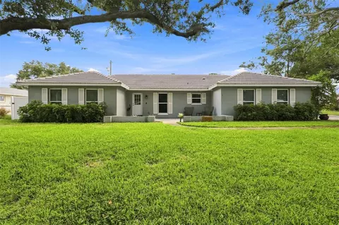 1511 S Hillcrest Ave, Clearwater, FL 33756