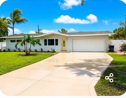 3641 Beach Dr SE, Saint Petersburg, FL 33705