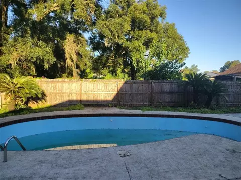 Exterior - 1208 S Taylor Rd, Seffner, FL 33584 photo 13 of 13