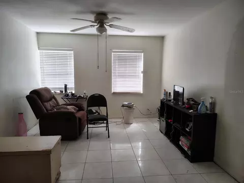 Living - 1208 S Taylor Rd, Seffner, FL 33584 photo 3 of 4