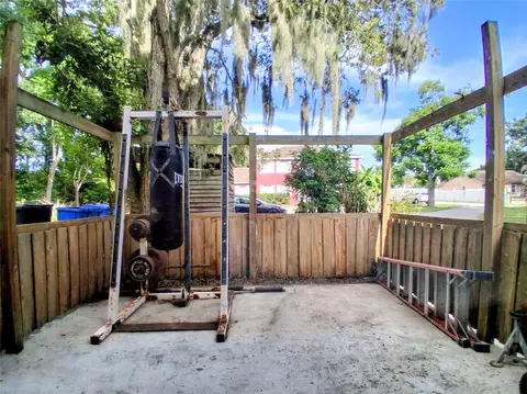 Exterior - 1208 S Taylor Rd, Seffner, FL 33584 photo 9 of 13
