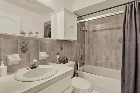 Bath - 14260 Spring Hill Dr, Spring Hill, FL 34609 photo 2 of 2