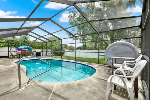 Exterior - 14260 Spring Hill Dr, Spring Hill, FL 34609 photo 3 of 7