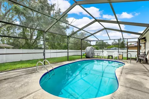 Exterior - 14260 Spring Hill Dr, Spring Hill, FL 34609 photo 2 of 7