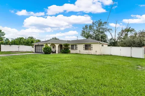 Exterior - 14260 Spring Hill Dr, Spring Hill, FL 34609 photo 5 of 7