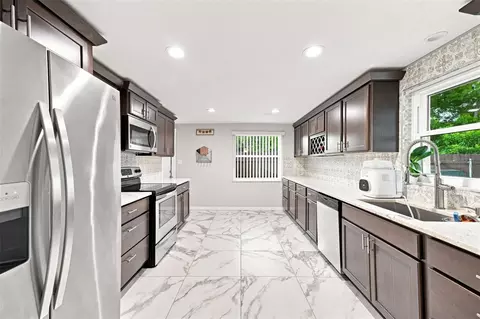 Kitchen - 4108 Redwing Dr, Spring Hill, FL 34606 photo 2 of 3