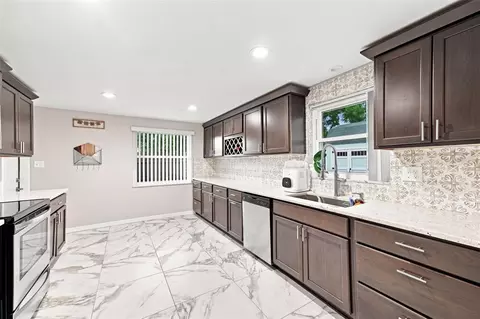 Kitchen - 4108 Redwing Dr, Spring Hill, FL 34606 photo 1 of 3