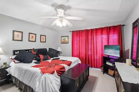 Bedroom - 6413 River Lodge Ln, Weeki Wachee, FL 34607 photo 3 of 5