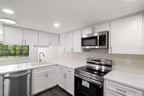 Kitchen - 5138 Mentmore Ave, Spring Hill, FL 34606 photo 3 of 4