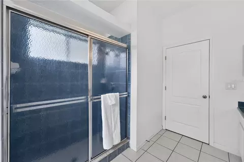 Bath - 6476 Larry Ave, Webster, FL 33597 photo 4 of 5
