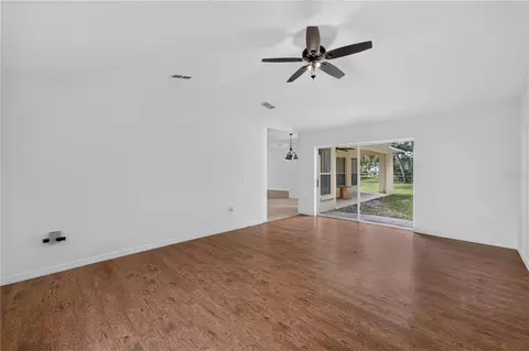 Living - 6476 Larry Ave, Webster, FL 33597 photo 11 of 11
