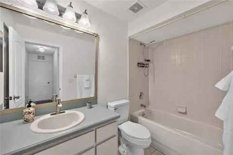 Bath - 6476 Larry Ave, Webster, FL 33597 photo 5 of 5