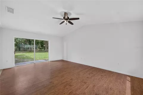 Living - 6476 Larry Ave, Webster, FL 33597 photo 9 of 11