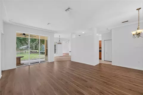 Living - 6476 Larry Ave, Webster, FL 33597 photo 2 of 11
