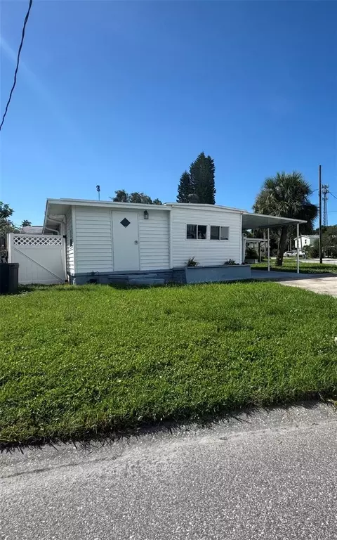 802 River View Ln, Tarpon Springs, FL 34689