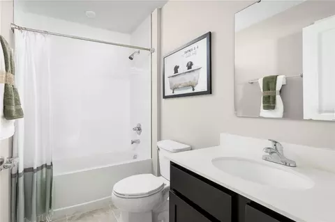 Bath - 314 Biltmore Blvd, Dundee, FL 33838 photo 2 of 2