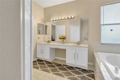 Bath - 12847 Solola Way, New Port Richey, FL 34655 photo 2 of 8