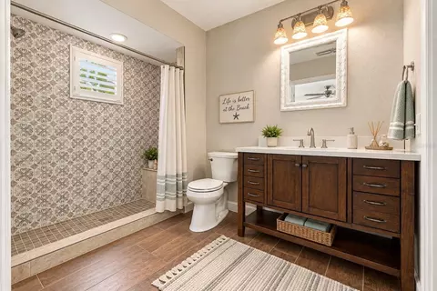 Bath - 4108 Daisy Dr, Hernando Beach, FL 34607 photo 1 of 2