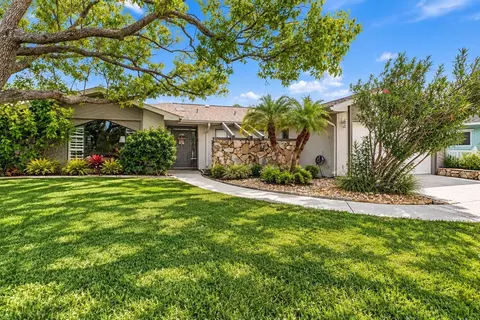 Exterior - 4108 Daisy Dr, Hernando Beach, FL 34607 photo 5 of 13