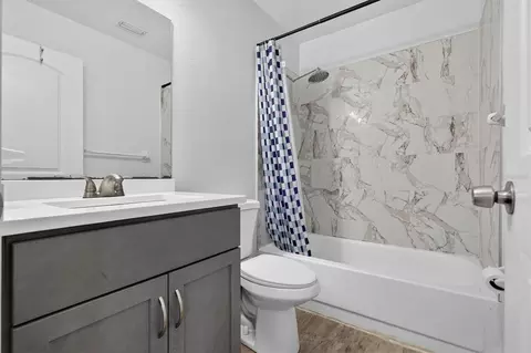 Bath - 10430 Chalmer St, Spring Hill, FL 34608 photo 1 of 1