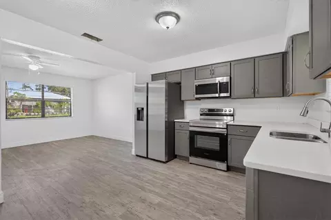Kitchen - 10430 Chalmer St, Spring Hill, FL 34608 photo 4 of 4
