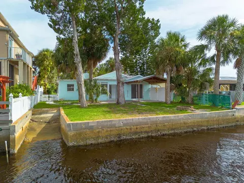 Exterior - 14519 Birch St, Hudson, FL 34667 photo 3 of 5