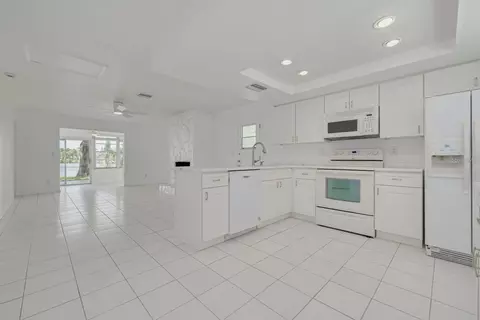 Kitchen - 14519 Birch St, Hudson, FL 34667 photo 2 of 3