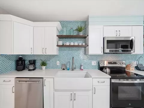 Kitchen - 4087 Gulf Coast Dr, Hernando Beach, FL 34607 photo 6 of 14