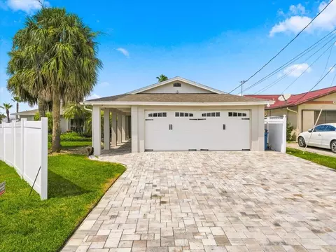 Exterior - 4087 Gulf Coast Dr, Hernando Beach, FL 34607 photo 2 of 17