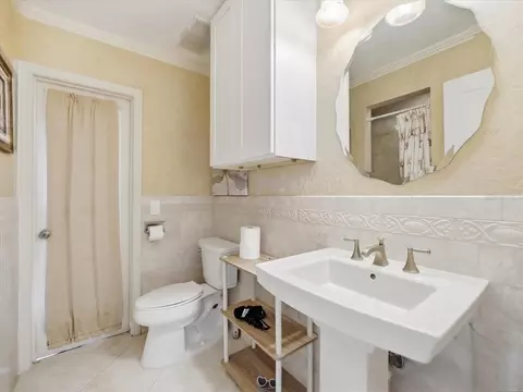 Bath - 4087 Gulf Coast Dr, Hernando Beach, FL 34607 photo 5 of 5