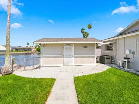 Exterior - 4087 Gulf Coast Dr, Hernando Beach, FL 34607 photo 16 of 17