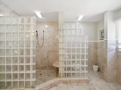 Bath - 4087 Gulf Coast Dr, Hernando Beach, FL 34607 photo 2 of 5