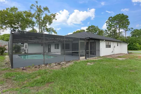 Exterior - 10380 Lafoy Rd, Spring Hill, FL 34608 photo 3 of 7