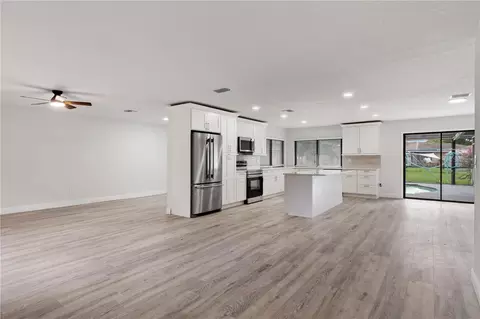 Living - 10380 Lafoy Rd, Spring Hill, FL 34608 photo 5 of 6