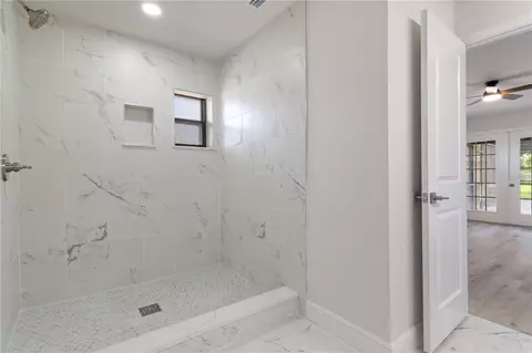 Bath - 10380 Lafoy Rd, Spring Hill, FL 34608 photo 2 of 3