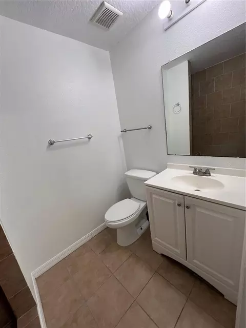Bath - 9010 Mccormick St, Spring Hill, FL 34608 photo 1 of 4