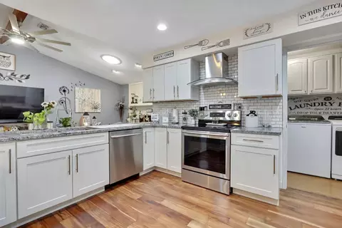 Kitchen - 8098 Shorecrest Ct, Spring Hill, FL 34606 photo 4 of 5