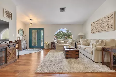 Entry Way - 8098 Shorecrest Ct, Spring Hill, FL 34606 photo 2 of 2