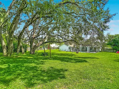 Exterior - 4119 Castle Ave, Spring Hill, FL 34609 photo 13 of 17