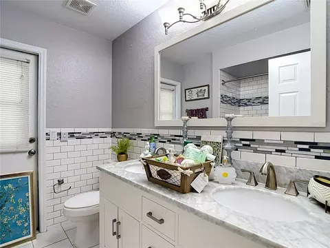 Bath - 4119 Castle Ave, Spring Hill, FL 34609 photo 5 of 7