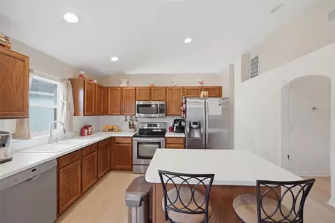 Kitchen - 1201 Dustan Pl, Trinity, FL 34655 photo 3 of 6